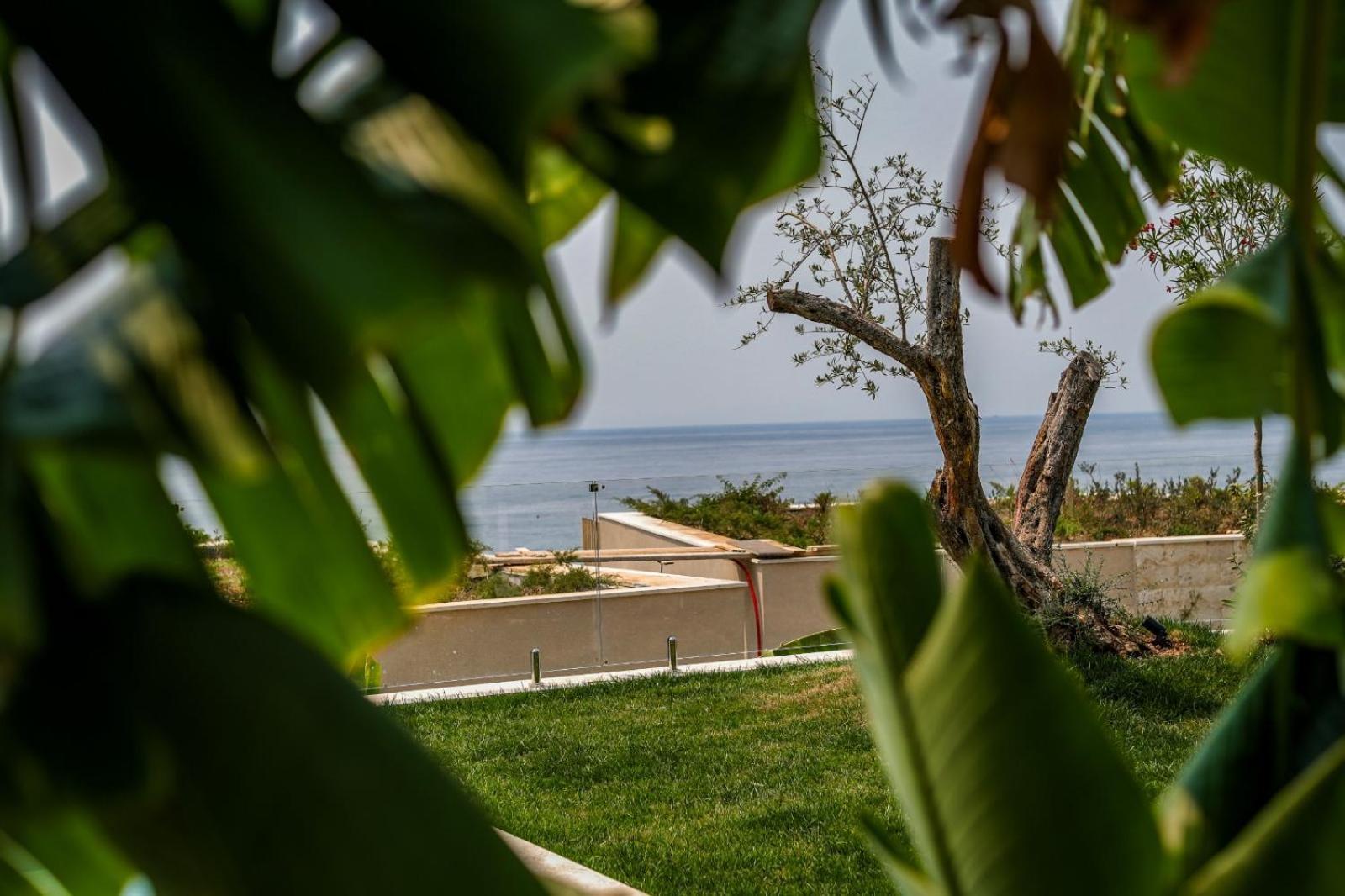 Drymades Inn Resort Dhermi Exterior photo